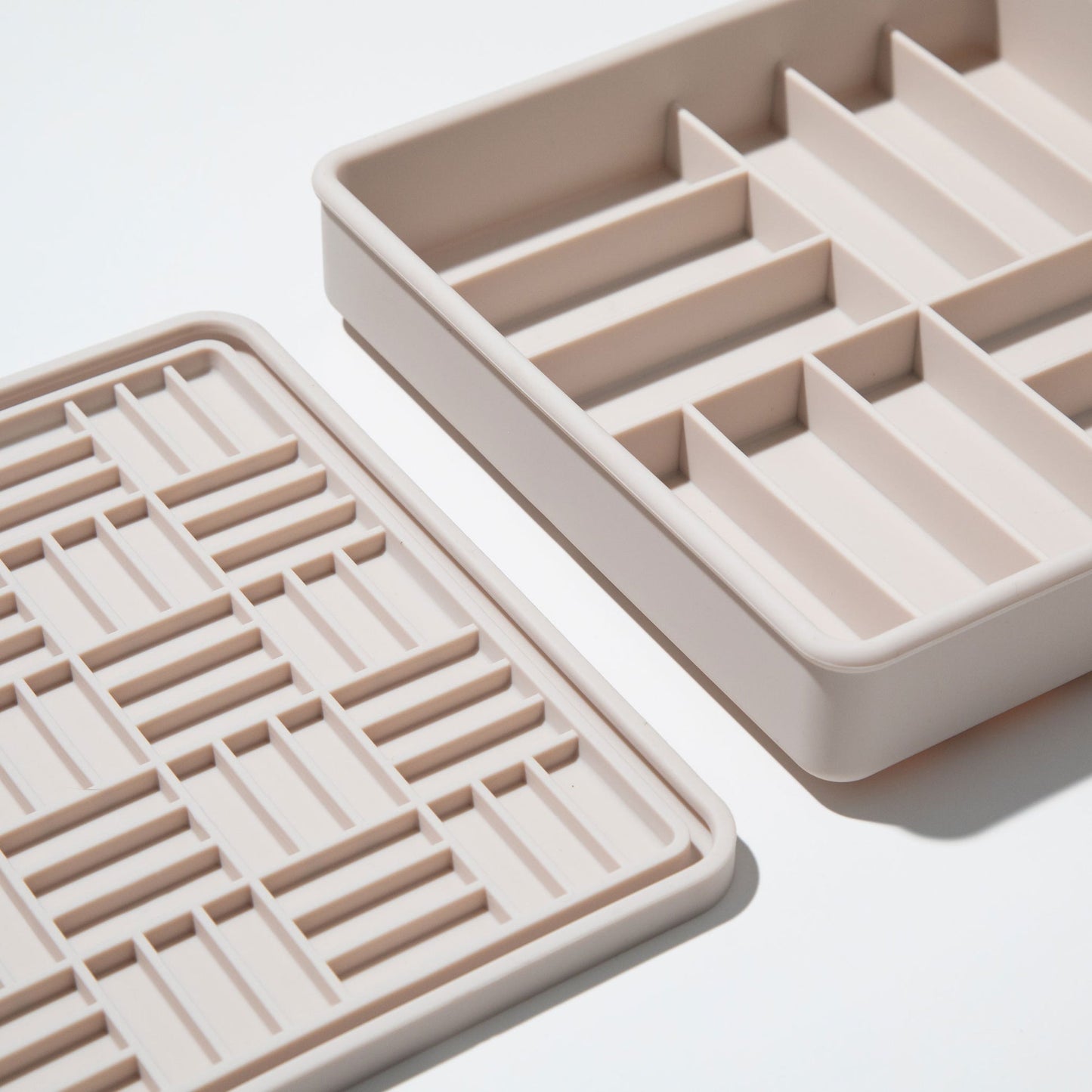 3-in-1 Parquet Slow Feeder - Sand